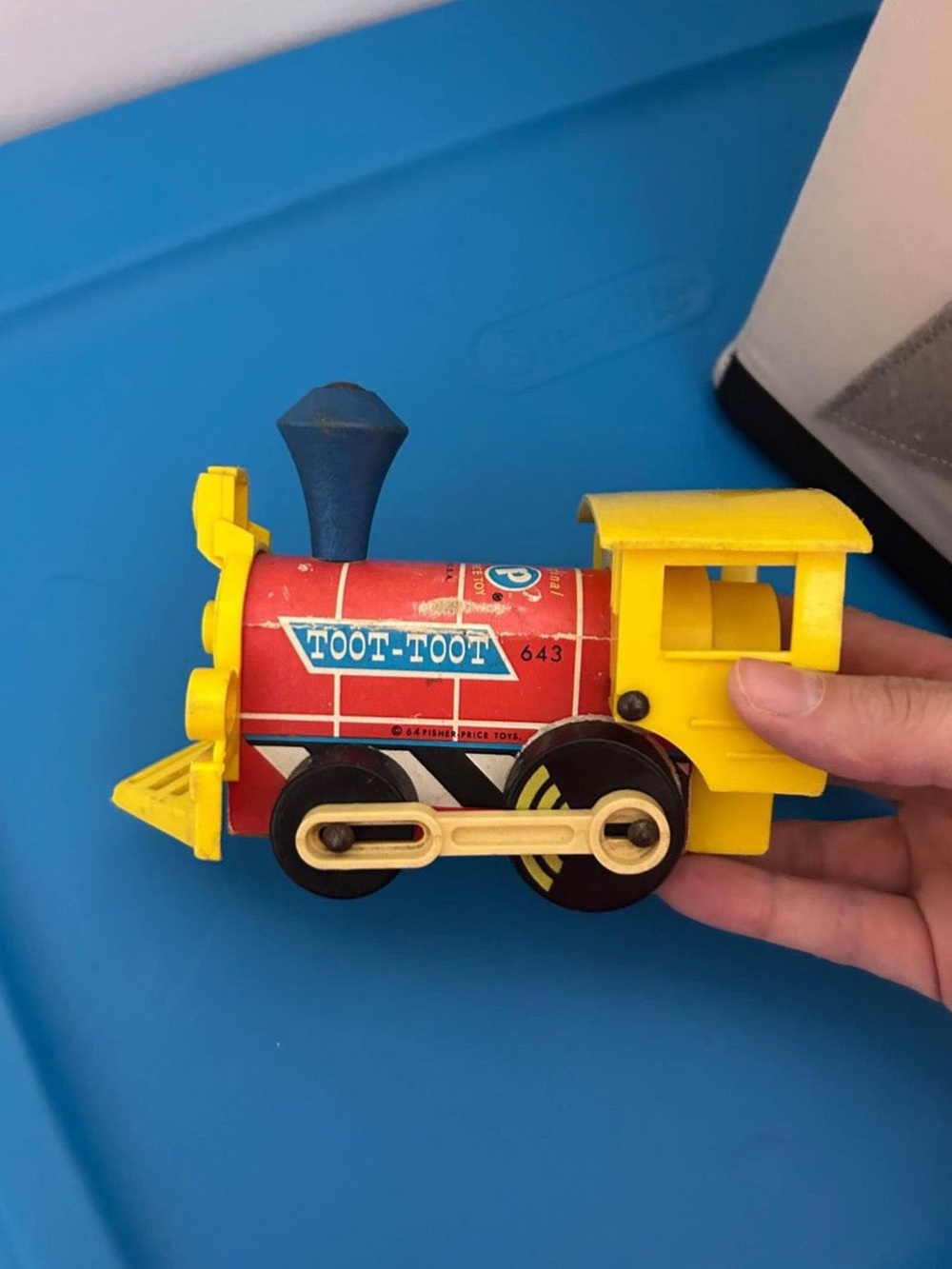 2/20$🩵Fisher-Price Red and Yellow Toot-Toot Train Engine